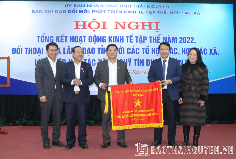 Tiếp tục quan tâm, tạo điều kiện để kinh tế tập thể phát triển bền vững